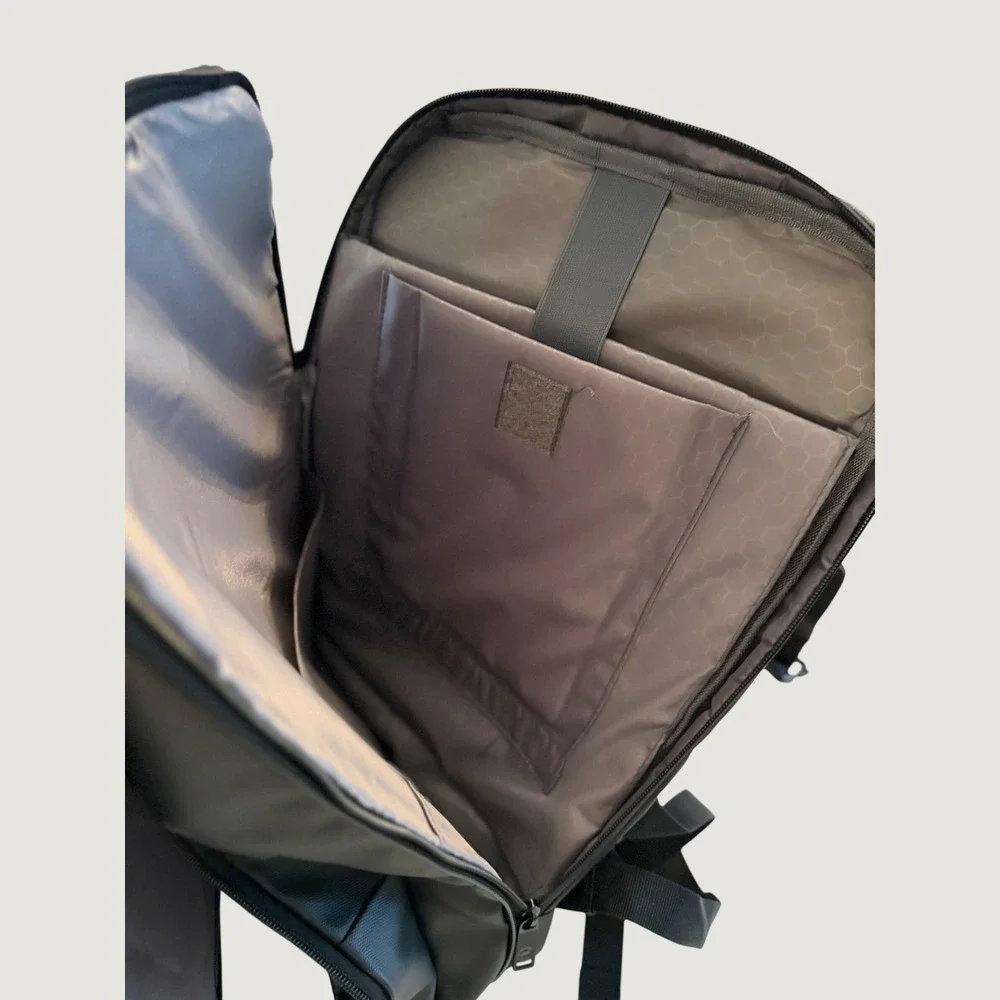 Primo Weekender Laptop Bag Black Travel Backpack USB Port Water Resistant NEW